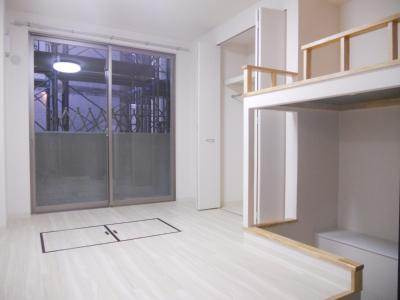 Artdevivre四条（アールドヴィーヴル四条）の居間・リビング