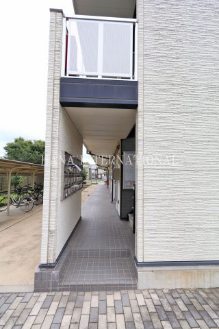 レオパレスグリーンサイトＡ棟のエントランス