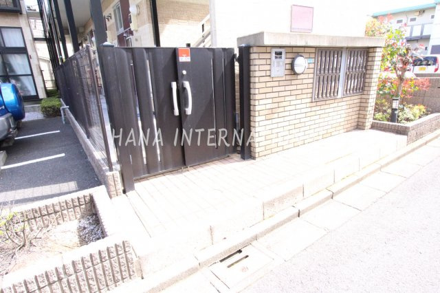 ＶＩＡＬＡＣＴＥＡのエントランス