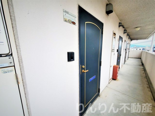 【玄関】 | シャトル沖浜 | 落ち着いた玄関です
