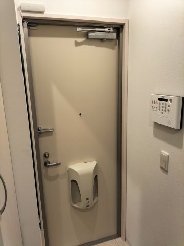 【その他共用部分】 | Ｄ－roomマロン　貸事務所 | 職員通用口