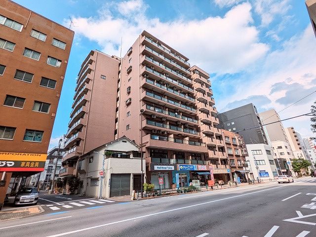 リーラ仲御徒町の外観