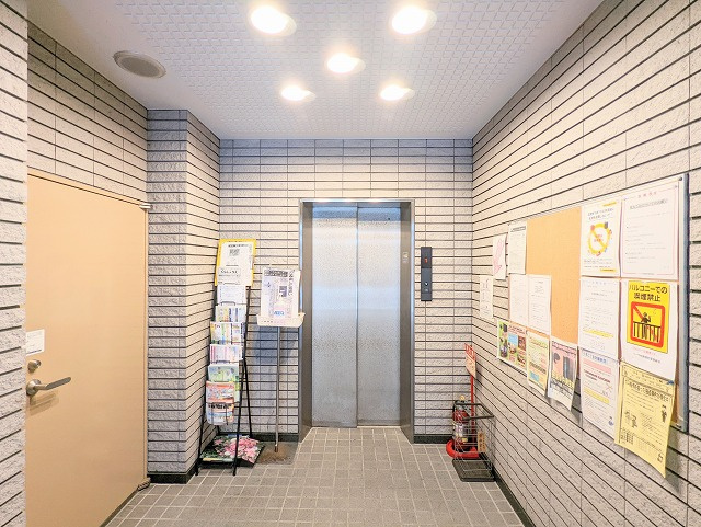 リーラ仲御徒町のエントランス