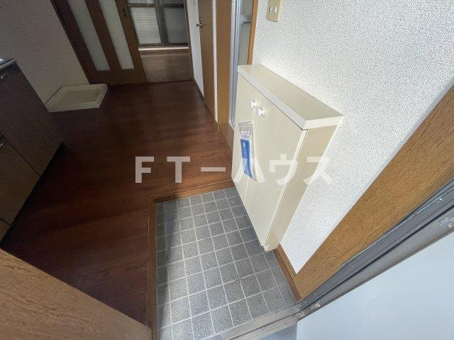 グランデ藤崎の玄関