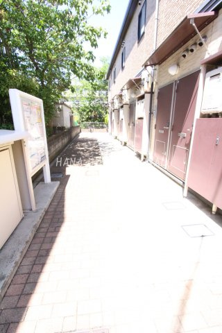 レオパレスフェリーチェのエントランス