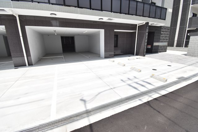 K-フロント今宮五番館の駐車場