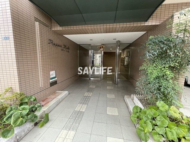 タカマツレジデンス布施Southのエントランス