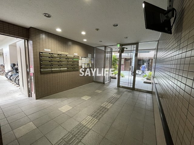 タカマツレジデンス布施Southのロビー