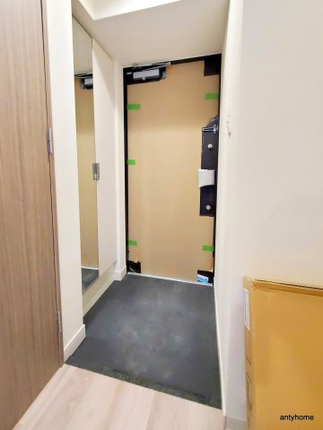 プレサンス大国町アドロッソ　仲介手数料無料の玄関