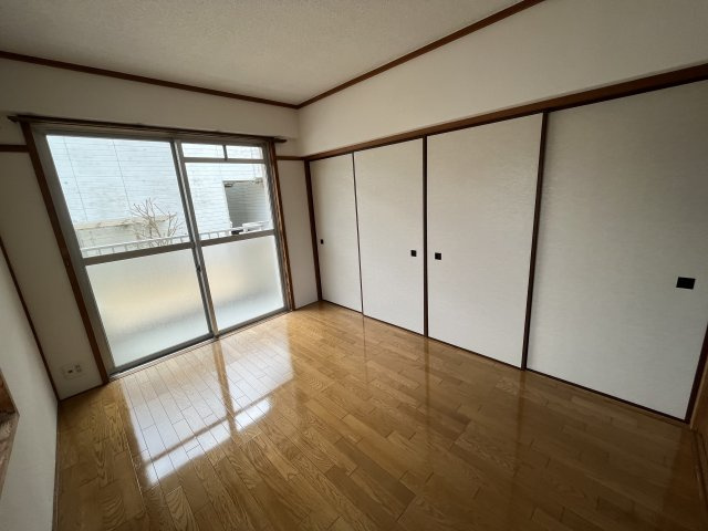 コンフォートシンビューの洋室