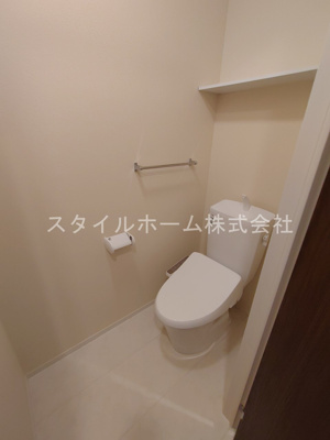 【トイレ】 | フィーミュール | 別部屋写真です。