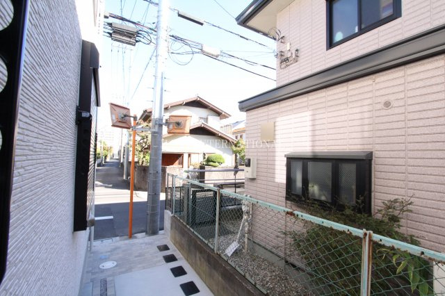 D APARTMENTのロビー