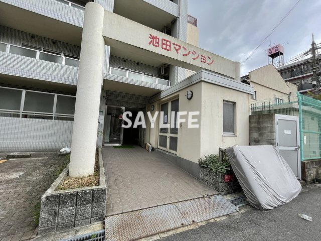 新深江池田マンションのエントランス