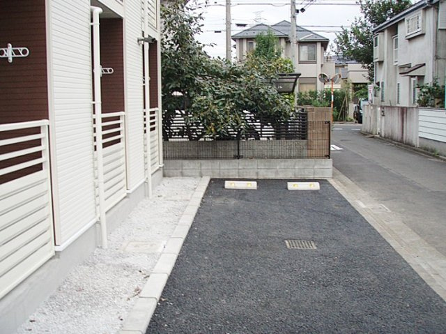 レオネクストソフィアの駐車場