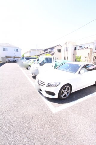 シャルマン浅野Ⅱの駐車場