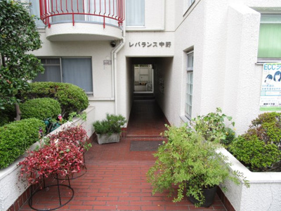 【エントランス】 | レバランス中野
