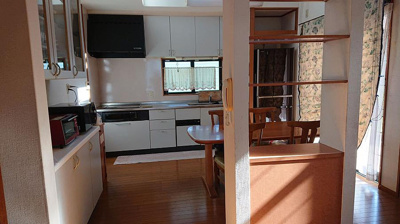 【キッチン】 | 国富町　中古　戸建て | コンパクトなキッチンで掃除もラクラク