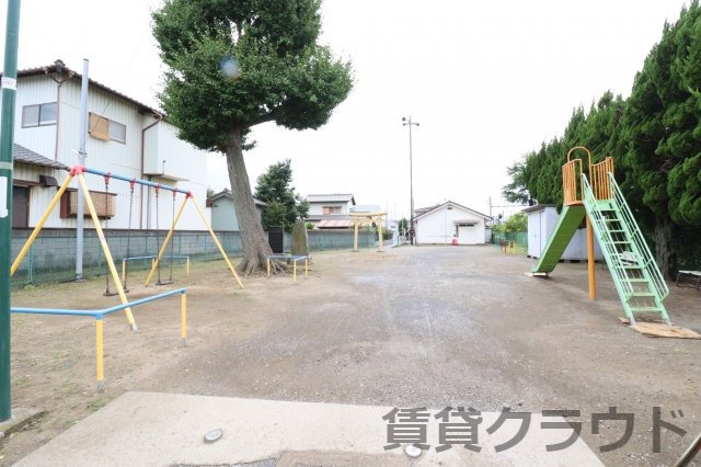 パークフロント八幡の駐車場|目の前にある公園は、公園デビューにもぴったりです！