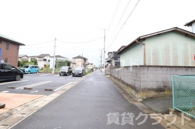 パークフロント八幡の駐車場|車通りも多くないので落ち着いています。