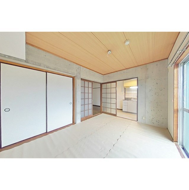 コーポＦＵＫＵＳＩＭＡの居間・リビング