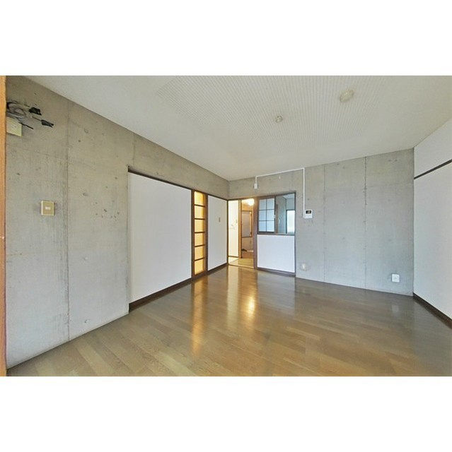 コーポＦＵＫＵＳＩＭＡの居間・リビング