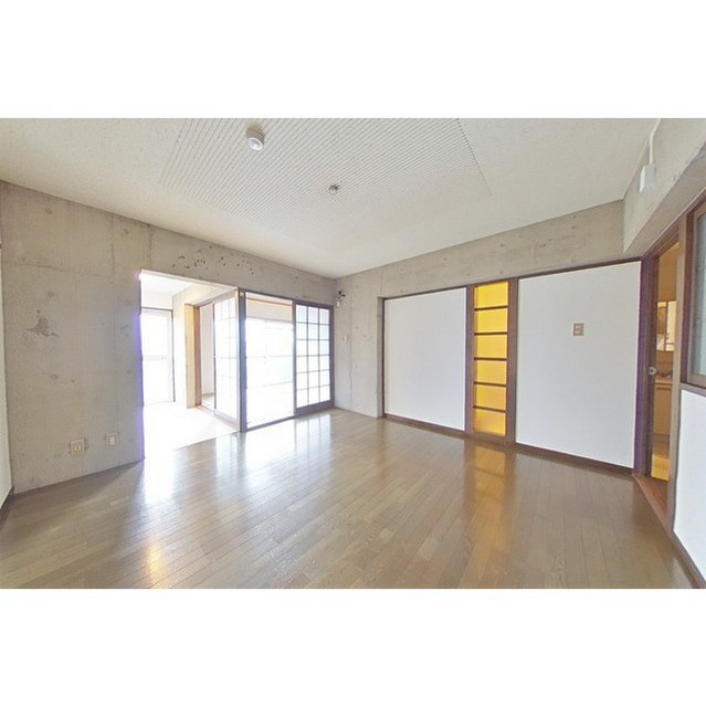 コーポＦＵＫＵＳＩＭＡの居間・リビング