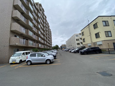 【駐車場】 | エスセーナ西札幌2 | 駐車スペースもあります