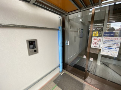 【エントランス】 | エスセーナ西札幌2 | 落ち着いたエントランスです