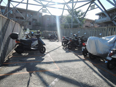 【その他共用部分】 | 大倉山ヒルズＣ棟 | バイク置場です。