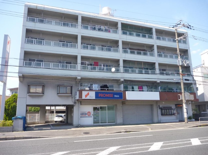 箕面市半町３丁目の賃貸マンションの外観
