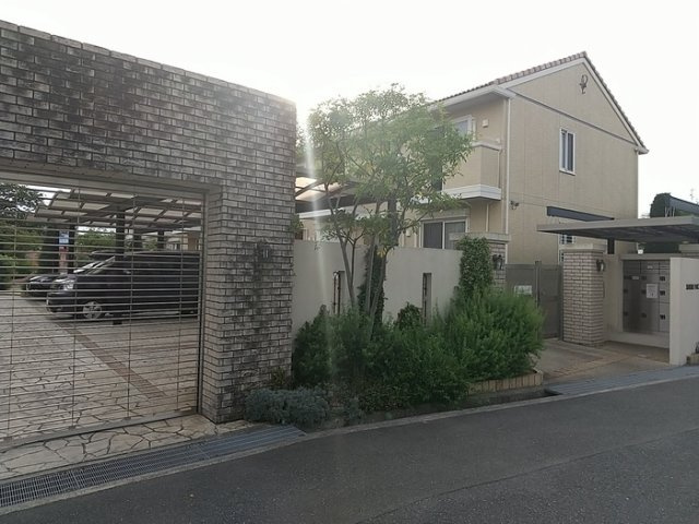 箕面市半町２丁目のテラスの外観