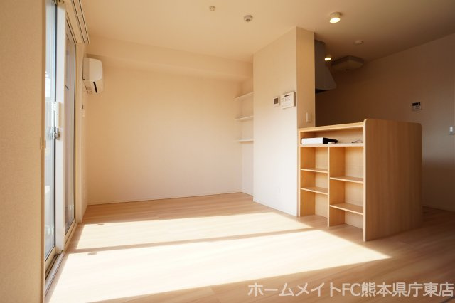 熊本市東区上南部３丁目のアパートの居間・リビング