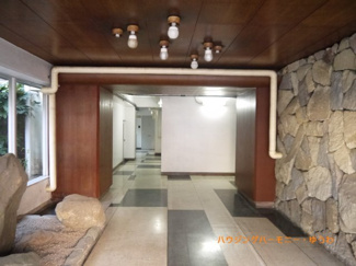 【その他共用部分】 | エントランス内部も、ハイセンスな空間です