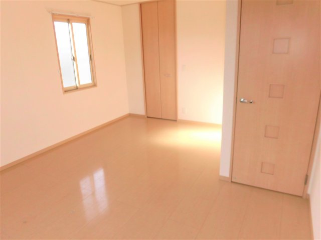 リビングタウン中野IIの洋室