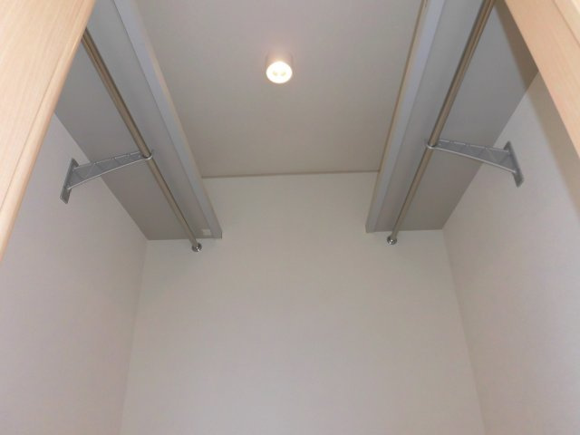 リビングタウン中野IIの収納