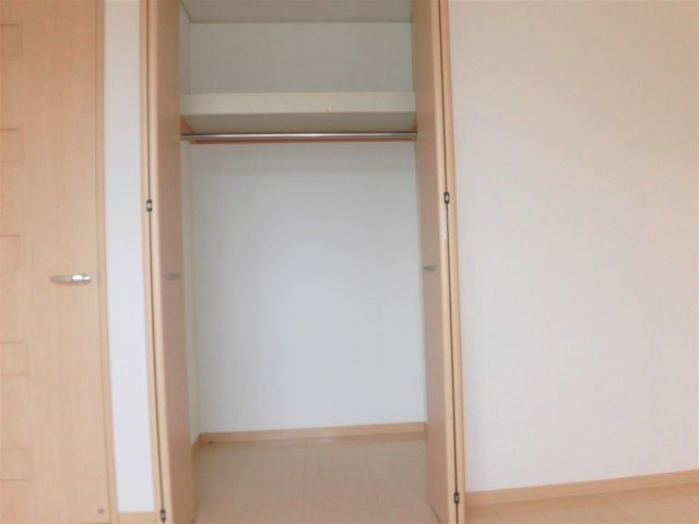 リビングタウン中野IIの収納