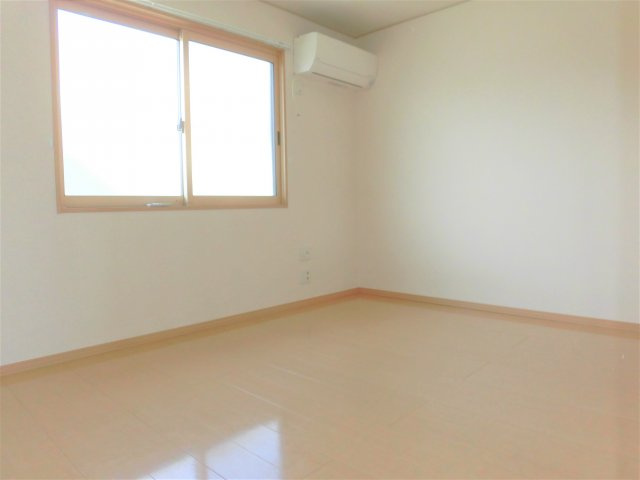 リビングタウン中野IIの洋室