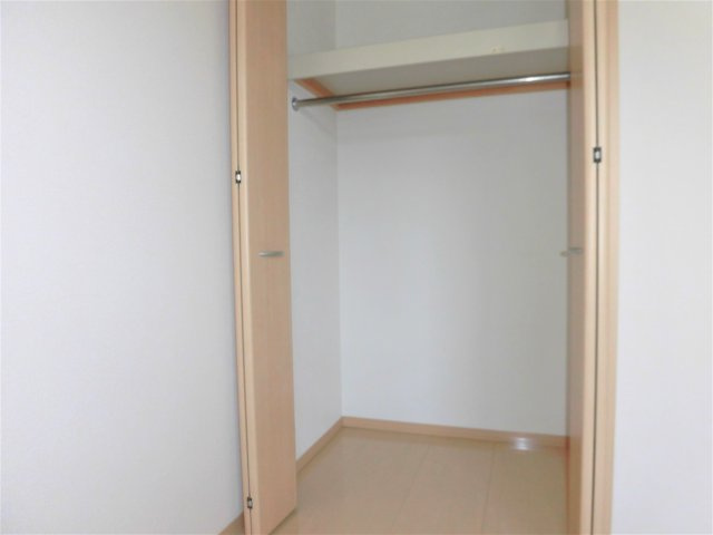 リビングタウン中野IIの収納