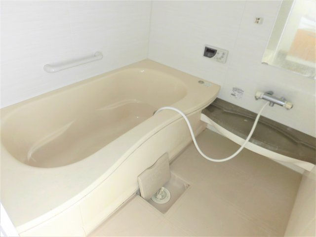 リビングタウン中野IIの浴室
