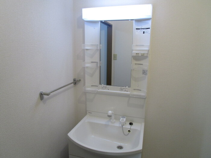 プランドール市川の独立洗面台