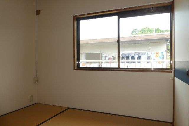 万寿東ハイツの寝室|和室