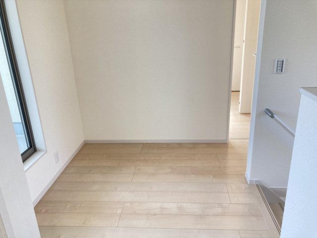 リーブルガーデンS第11渋川金井　3号棟のその他共用部分|２階ホールは広々しています