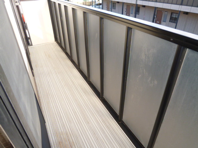 えとあシティＤのバルコニー