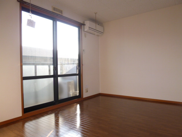 えとあシティＤの居間・リビング|洋室