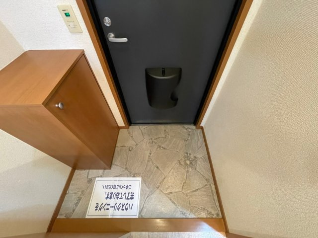 プラサート小阪の玄関|きれいな玄関です
