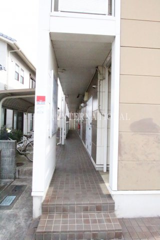 レオパレス栄のエントランス