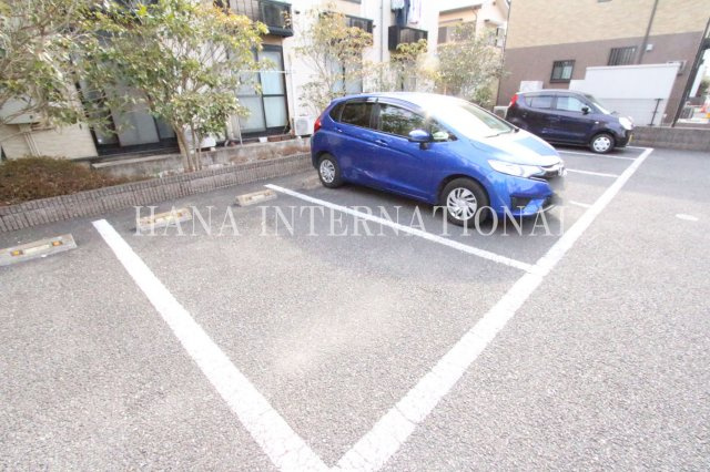 レオパレスＲｏｏｋの駐車場