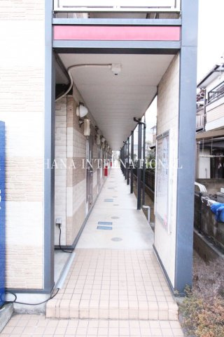 レオパレスポートサイドⅢのエントランス