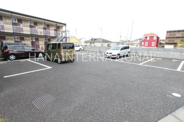 小荷田２の駐車場