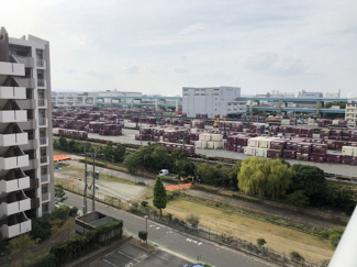 【展望】 | 南向きに高いマンションなどがなく開放的な眺望がひろがります。